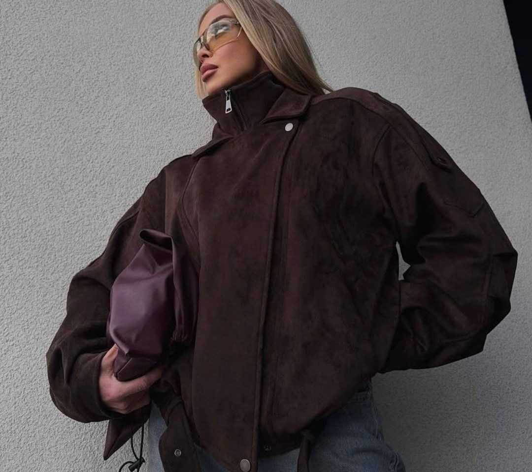 куртка замшевая,женская куртка бомбер из эко замши коричневого цвета,куртка замшевая женская,куртка замшевая бомбер оверсайз lancy,женская куртка из искусственной замши с длинным