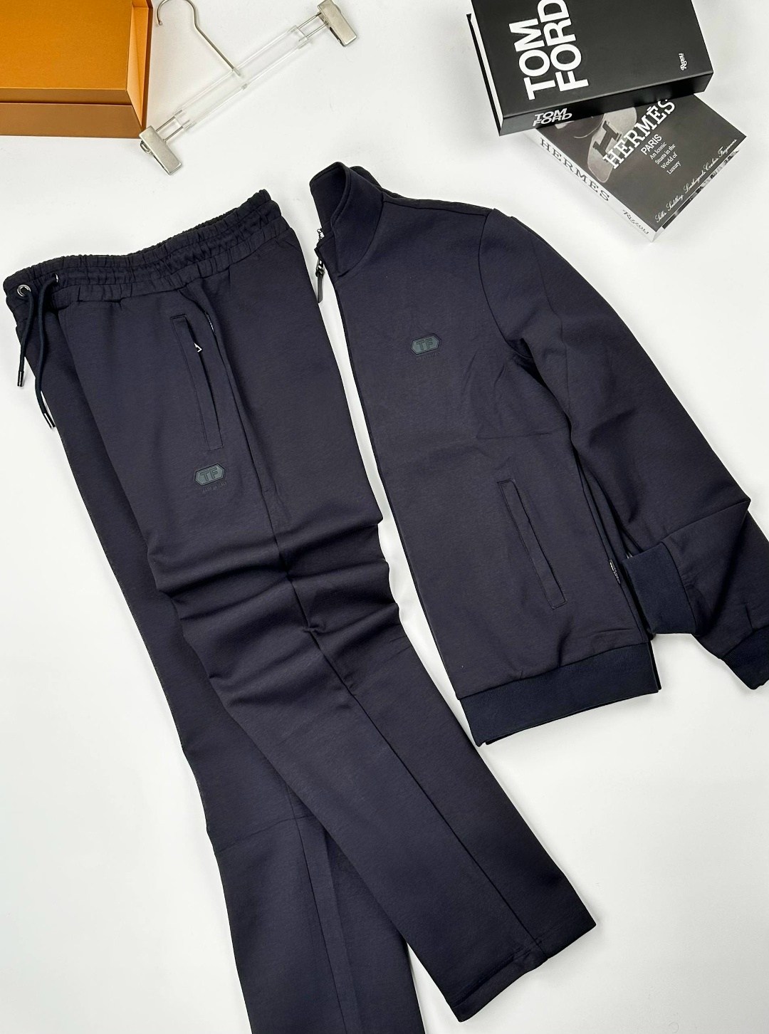 костюм спортивный мужской tom ford,спортивный костюм dolce gabbana,спортивный костюм boss,мужской спортивный костюм,спортивный костюм для мужчин