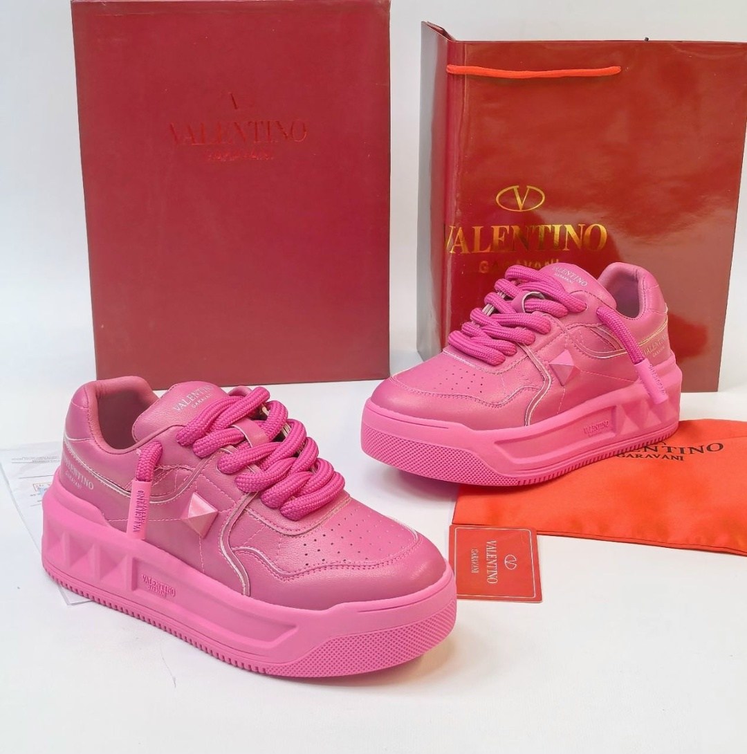 кроссовки валентино розовые,кроссовки женские valentino,кроссовки валентино женские розовые,valentino кроссовки,кроссовки valentino garavani one stud xl