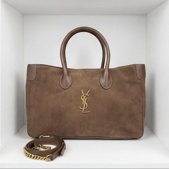 кожаная сумка lux saint laurent,сумка saint laurent из натуральной гладкой кожи,женская чёрная сумка yves saint laurent 39x23 см,винтажная кожаная сумка lux saint laurent,сумка yves saint laurent