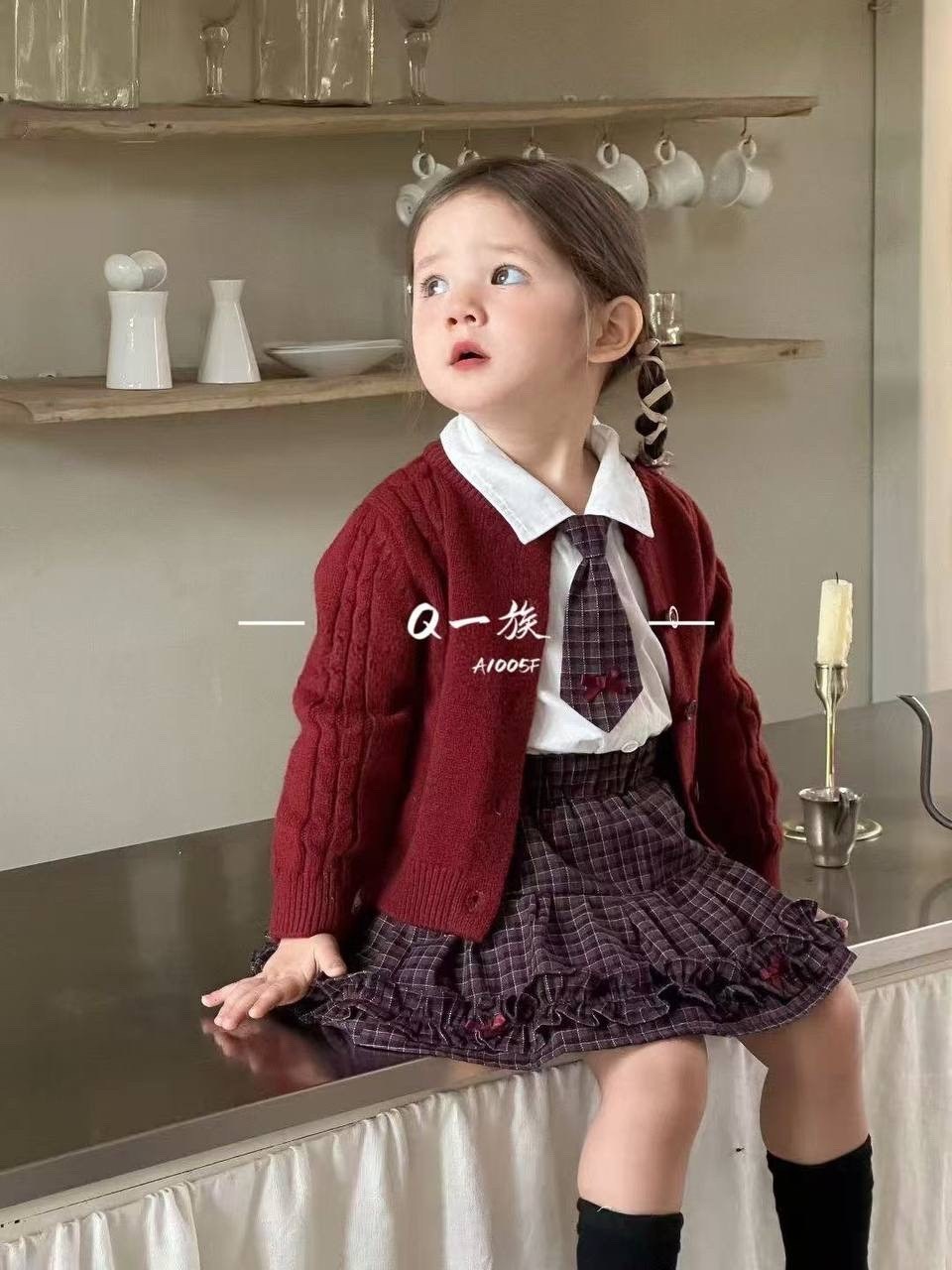 комплект одежды для девочек,одежда для девочки,костюм с юбкой для девочки,форма для девочек школьная,наряды для девочек