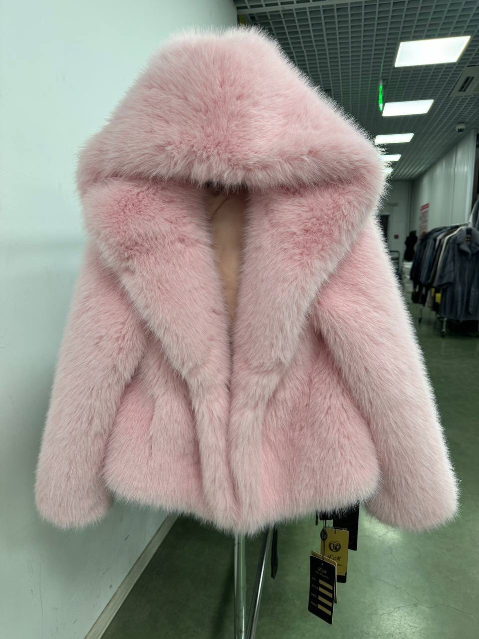розовая шуба натуральная,модная розовая шуба из натурального лисьего меха с капюшоном для женщин,розовый мех,шуба из натурального розового и голубого лисьего меха с капюшоном,пальто из искусственного