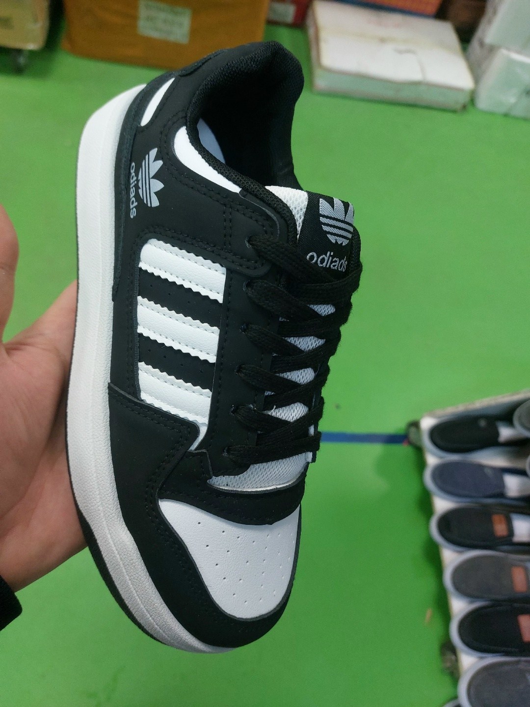 кроссовки adidas,женские кроссовки adidas,кроссовки адидас женские,кроссовки,женские кроссовки