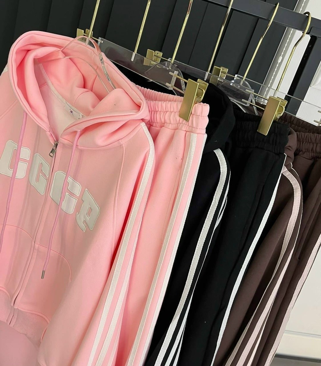 спортивный костюм celine,костюм гуччи женский,спортивный костюм,велюровые костюмы,костюм спортивный одежда