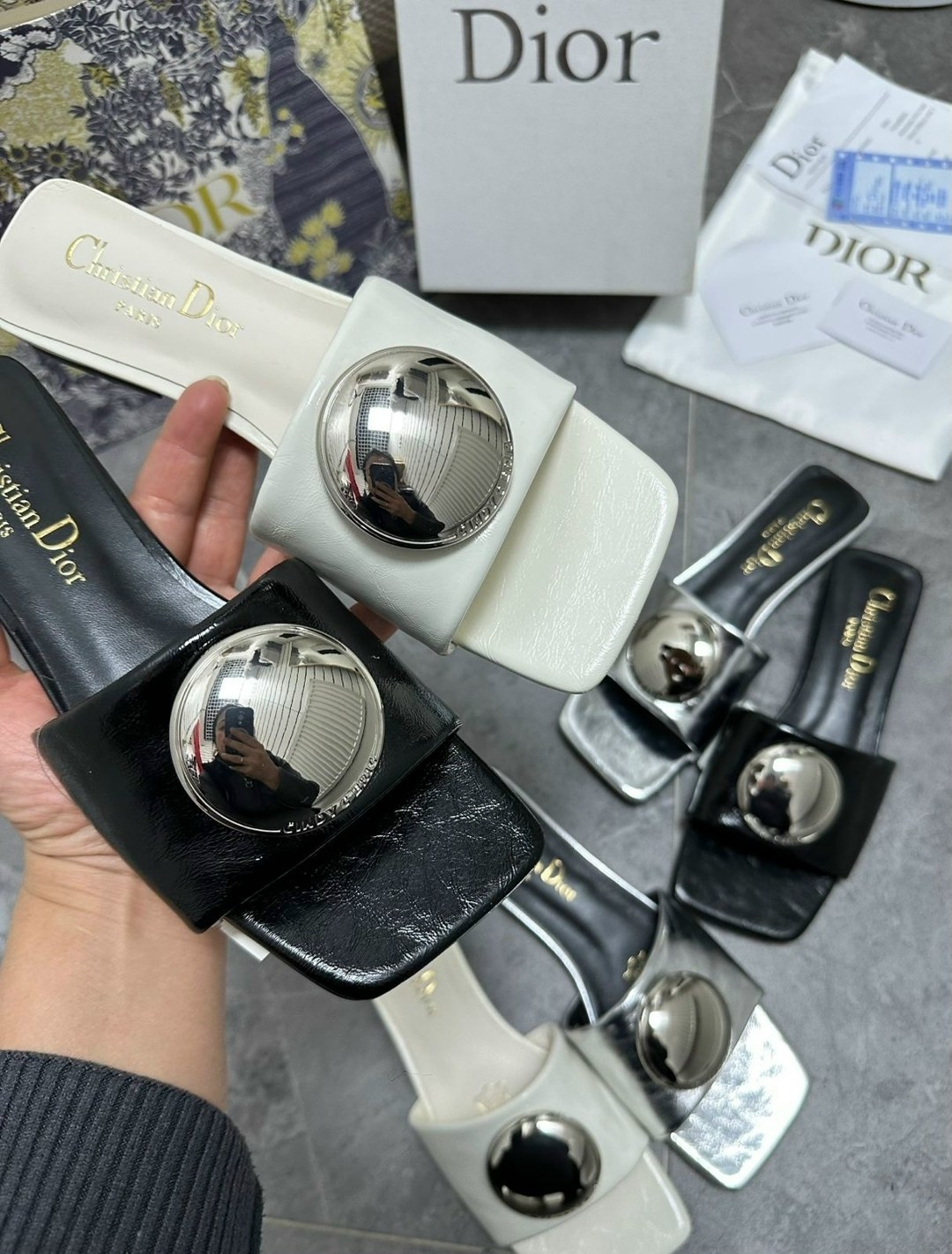 шлепанцы кристиан диор,шлепки кристиан диор женские,шлепанцы christian dior,шлепки диор,тапочки кристиан диор оригинал