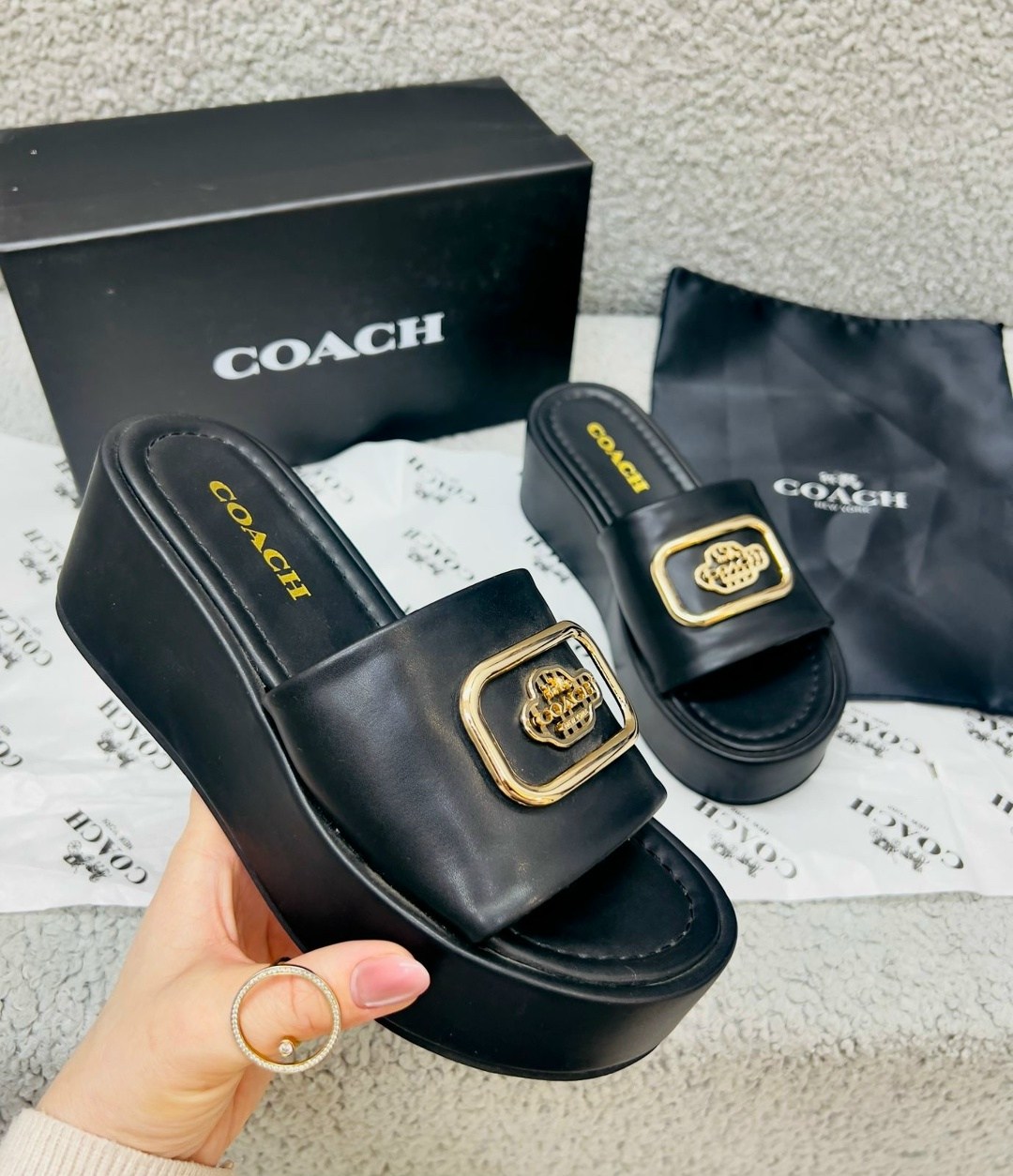 шлепки фенди,,шлепанцы fendi,шлепки фенди женские оригинал,шлепанцы женские