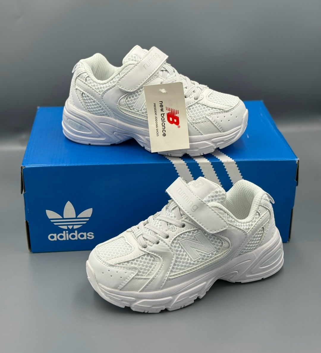 кроссовки adidas,кроссовки,белые кроссовки,детские кроссовки,кроссовка детская