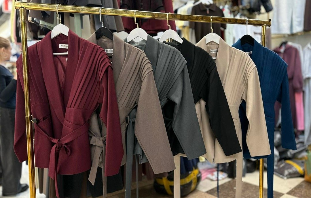 пиджак удлиненный с объемными рукавами оверсайз ulka shop,пиджак женский оверсайз с объемными рукавами,пиджак удлиненный с объемными рукавами оверсайз ulka shop цвет бургунди,пиджак оверсайз с поясом