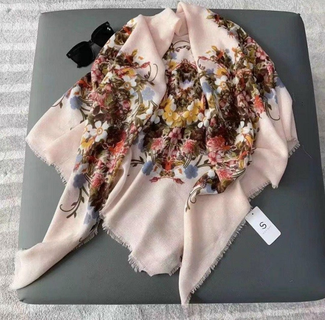 шелковые платки,палантин женские,платки шарф,брендовый платок,шелковый шарф