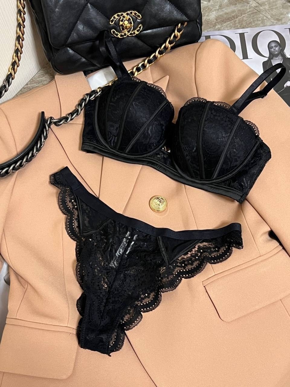 красное нижнее белье,комплект нижнего белья красное,красное кружевное белье,красное нижнее белье женское,комплект нижнего белья