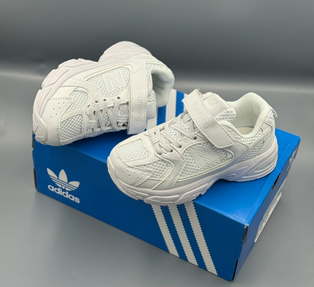 кроссовки adidas,кроссовки,белые кроссовки,детские кроссовки,кроссовка детская