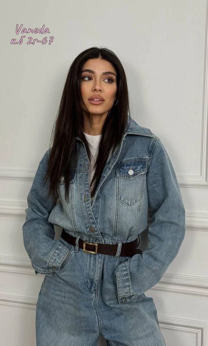 джинсовый комбинезон женский,джинсовые комбинезоны,женские комбинезоны,женский повседневный комбинезон в джинсовом стиле,комбинезон джинс