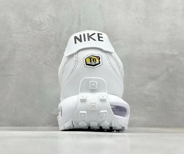 кроссовки nike air max plus,кроссовки nike wmns air max plus,кроссовки nike air max plus tn,nike air max plus tn,nike air max plus white