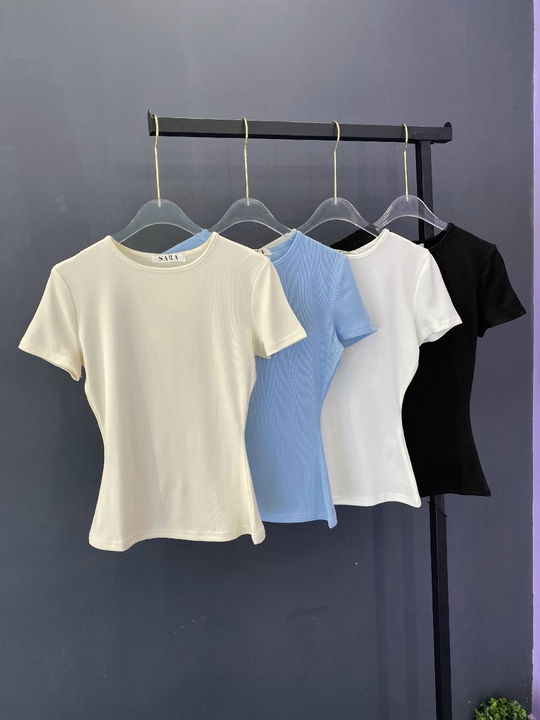 футболки женская,базовая футболка женская,футболки для женщин,черная футболка женская,футболка