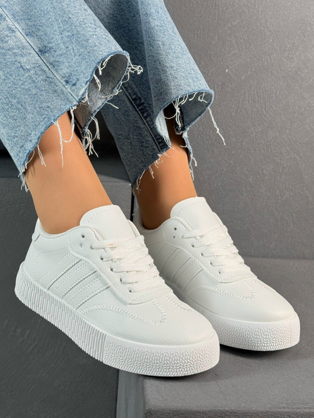 ,женские кроссовки adidas,кроссовки женские,белые кроссовки,кроссовки адидас женские