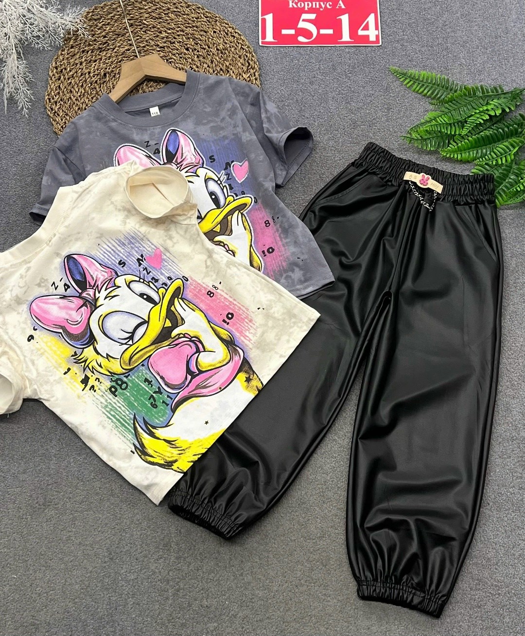 брюки детские подростковые кожаные джоггеры,брюки из экокожи для девочки,детские кожаные брюки,кожаные штаны для девочек,брюки кожаные