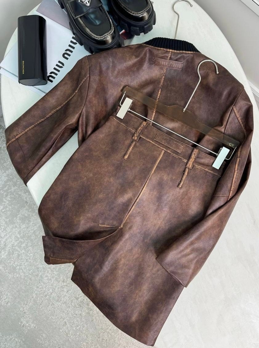 куртка кожаная,стильные куртки,кожаная женская куртка,женский костюм двойка miu miu