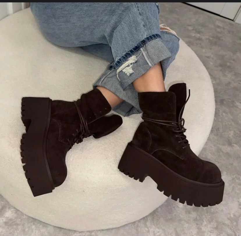 ,женские ботинки,замшевые ботинки женские,зимние женские ботильоны на платформе и каблуке кофейный,ботинки