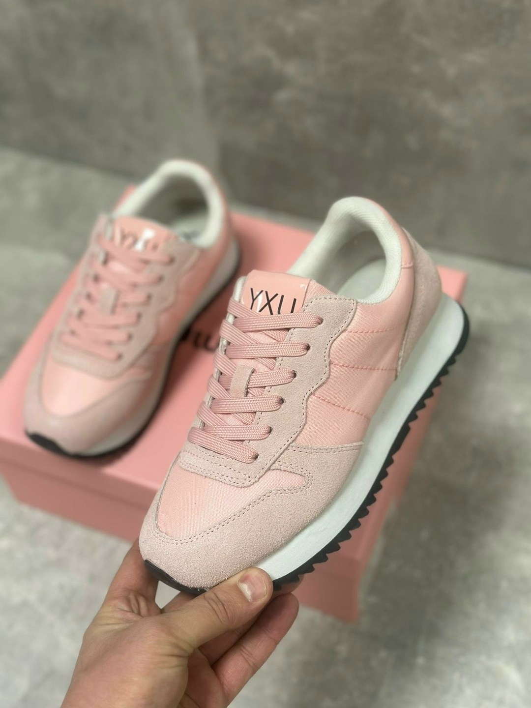 ,женские кроссовки,кроссовки кроссовки женские,кроссовки модные,белые кроссовки