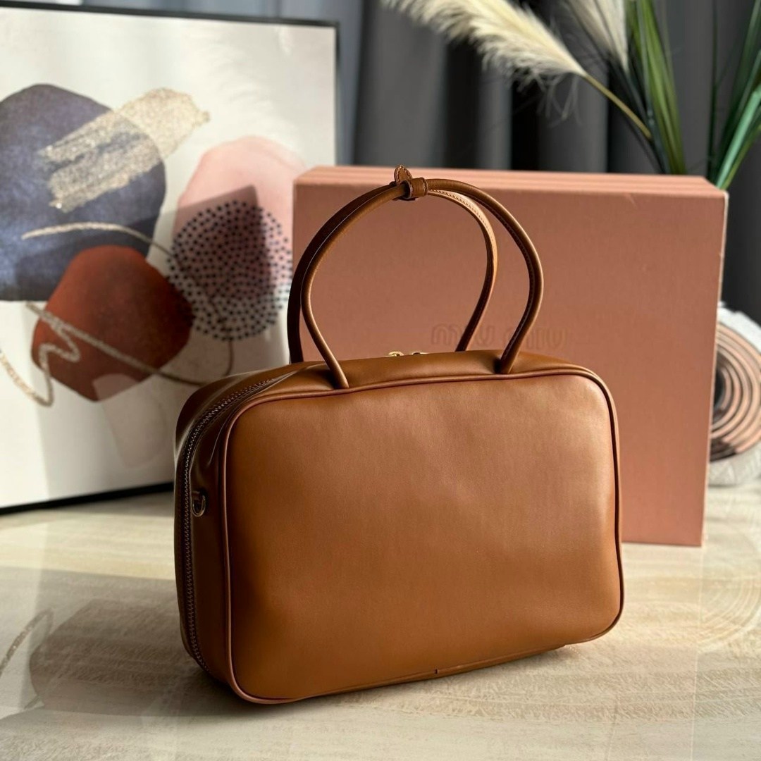 сумка,женская сумка,miu miu сумка,сумка женская miu miu,миу миу сумка