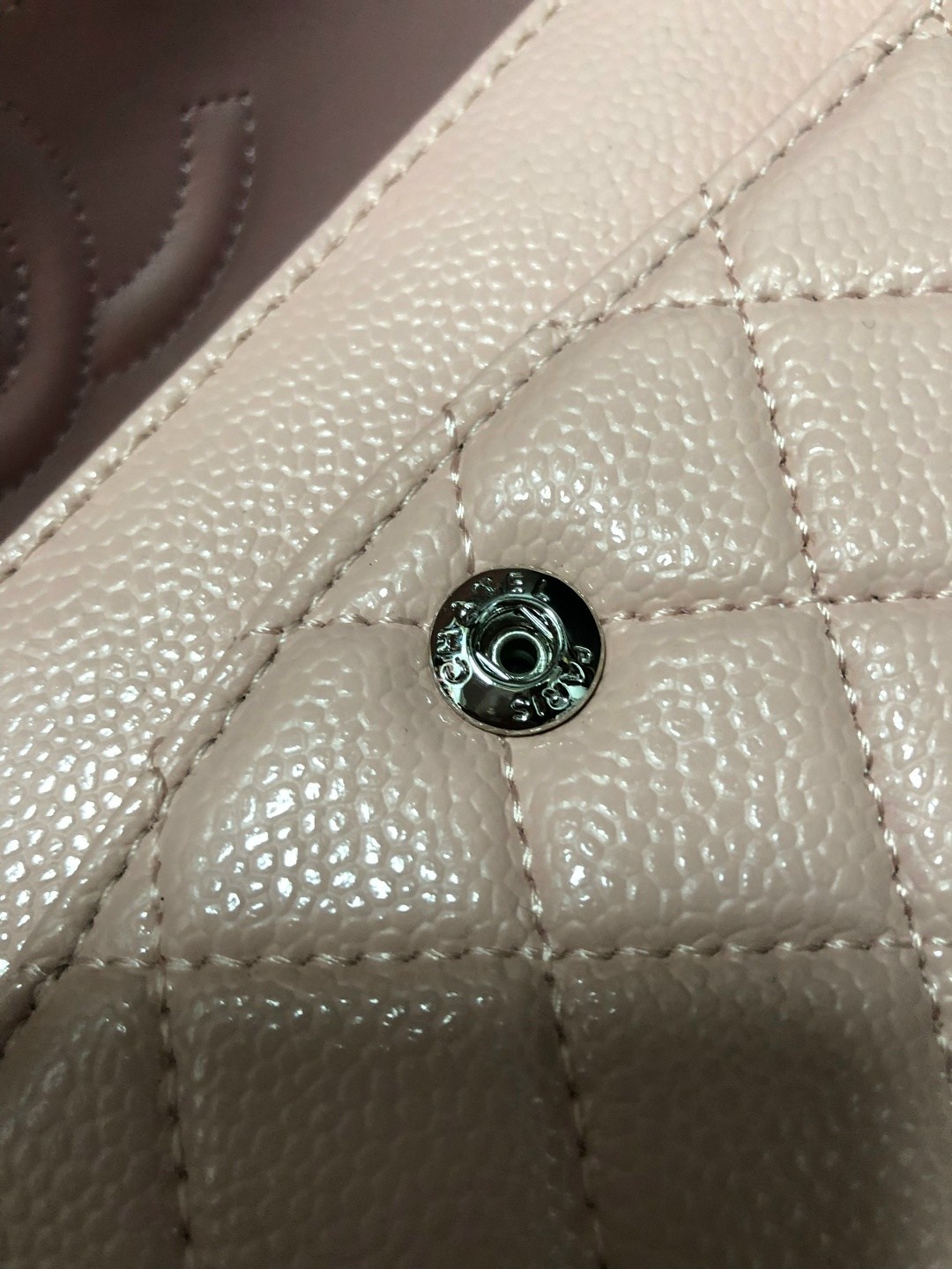 сумка шанель,chanel classic flap bag,chanel сумка,сумка шанель chanel 2.55 flap бежевая с фурнитурой серебро,сумка шанель бежевая