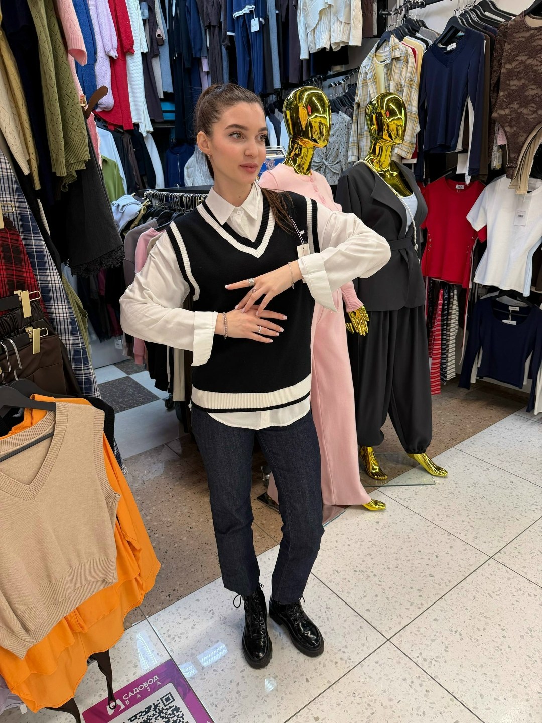 жилетка женская,трикотажный жилет,жилетка вязаная,женский жилет,вязаные жилеты