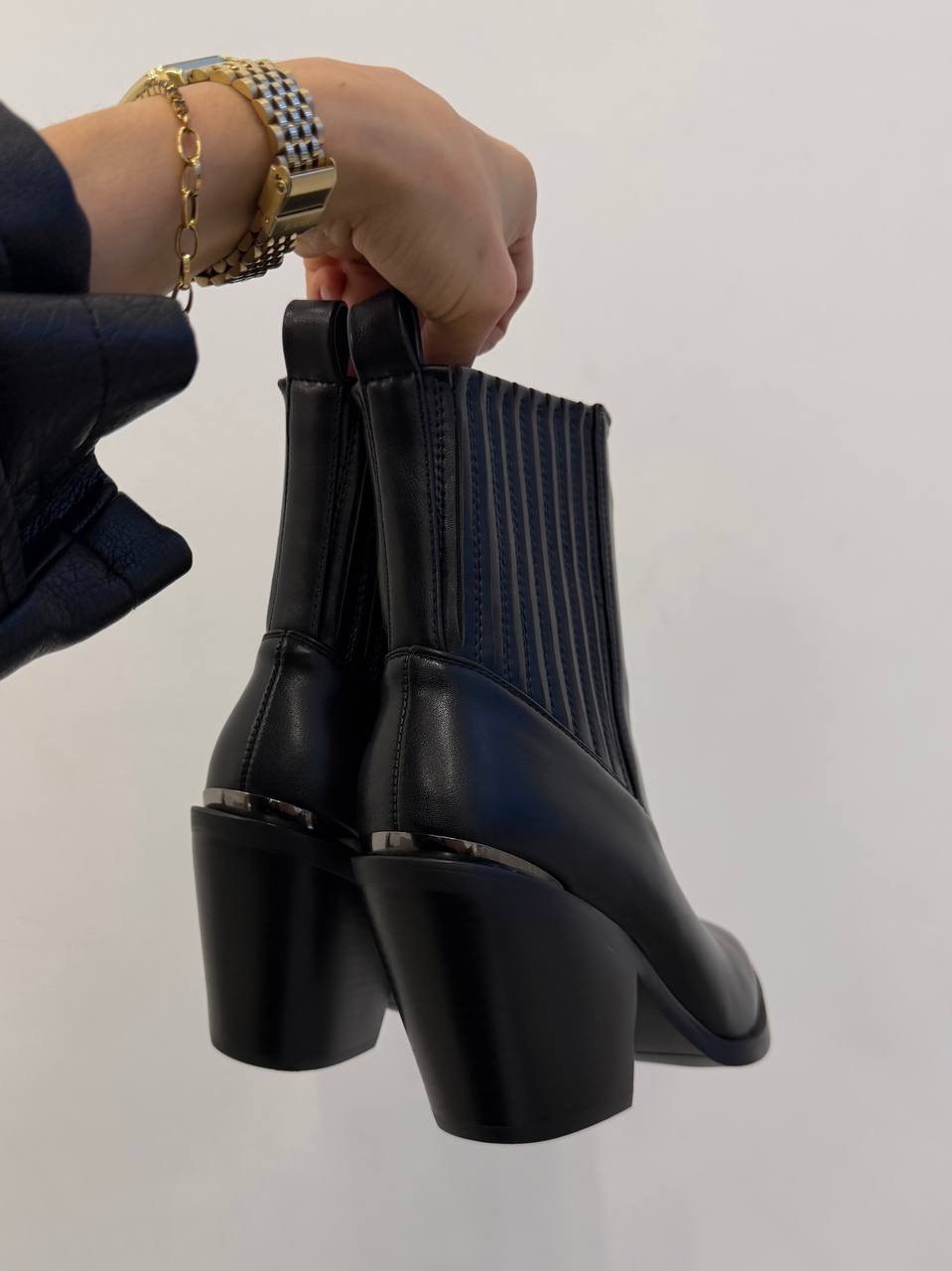 ,ботинки-казаки со скошенным каблуком befree, женская,женские ботильоны,ботильоны казаки