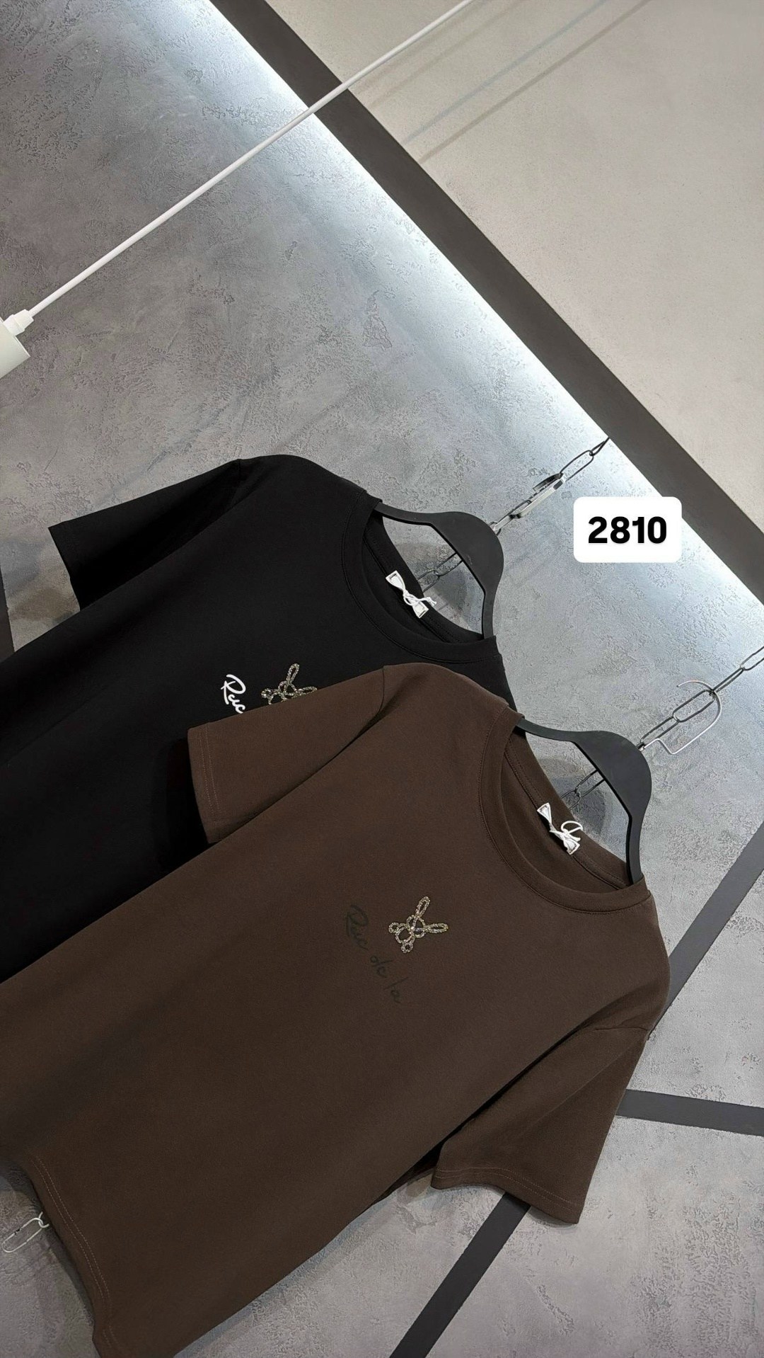 оранжевая футболка,нежно оранжевая футболка,футболки женская,футболка,брендовые футболки