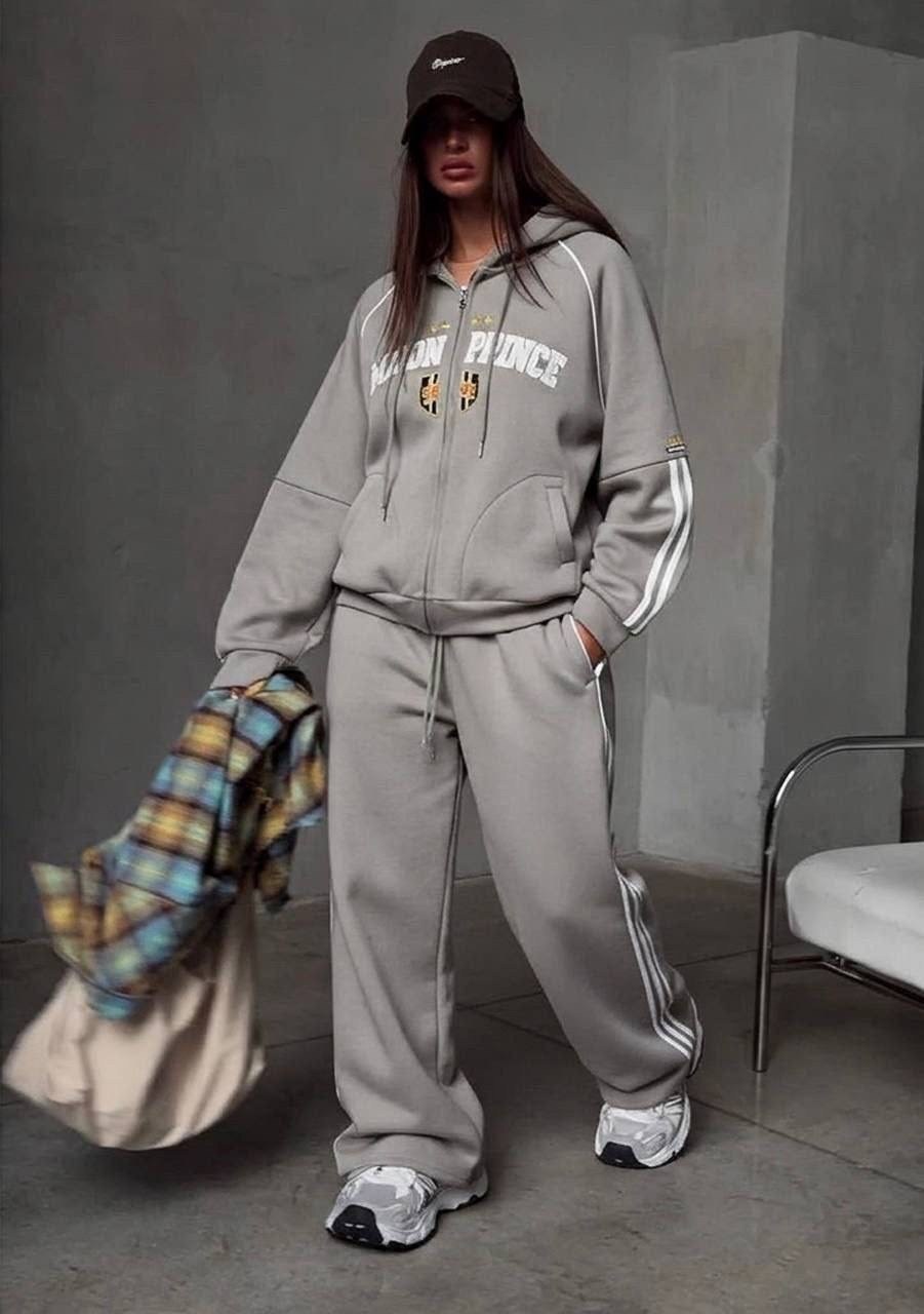 спортивный костюм,красные спортивные костюмы,костюм спортивный женский,спортивная одежда для женщин