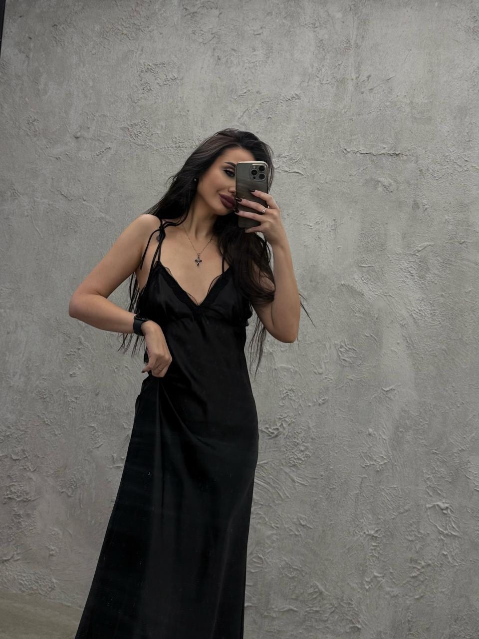 шелковое платье комбинация миди шоколадного цвета коричневое,платье комбинация шелковое,шоколадное платье комбинация,шелковое платье комбинация миди шоколадного цвета,платье комбинация из шёлка