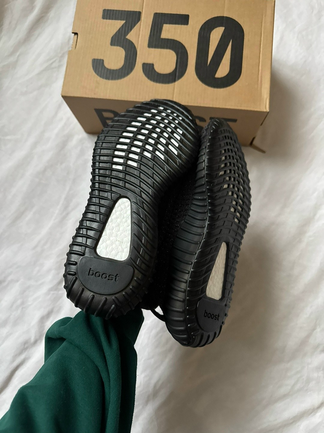 adidas yeezy boost 350 v 2,adidas yeezy boost 350,adidas yeezy boost 350 v2 black,yeezy boost 350 v 2,adidas yeezy boost