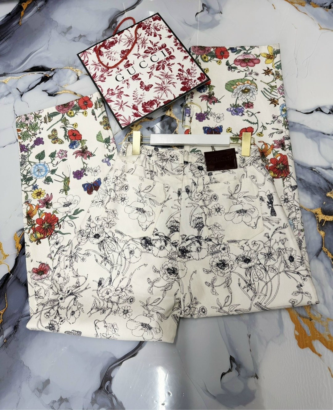 пижама с брюками кремовая с цветочным принтом,брюки с цветочным принтом,женские широкие брюки,брюки с принтом,шелковые брюки