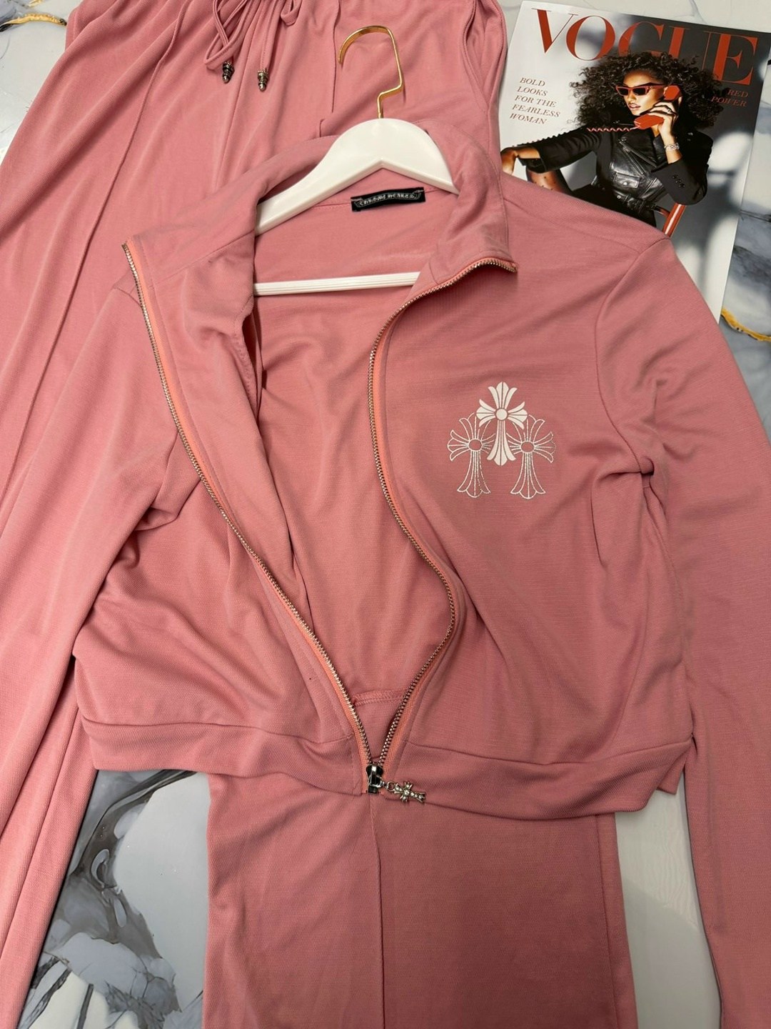 женские спортивные костюмы,стильные спортивные костюмы,спортивный костюм брендовый,велюровые костюмы,костюм спортивный