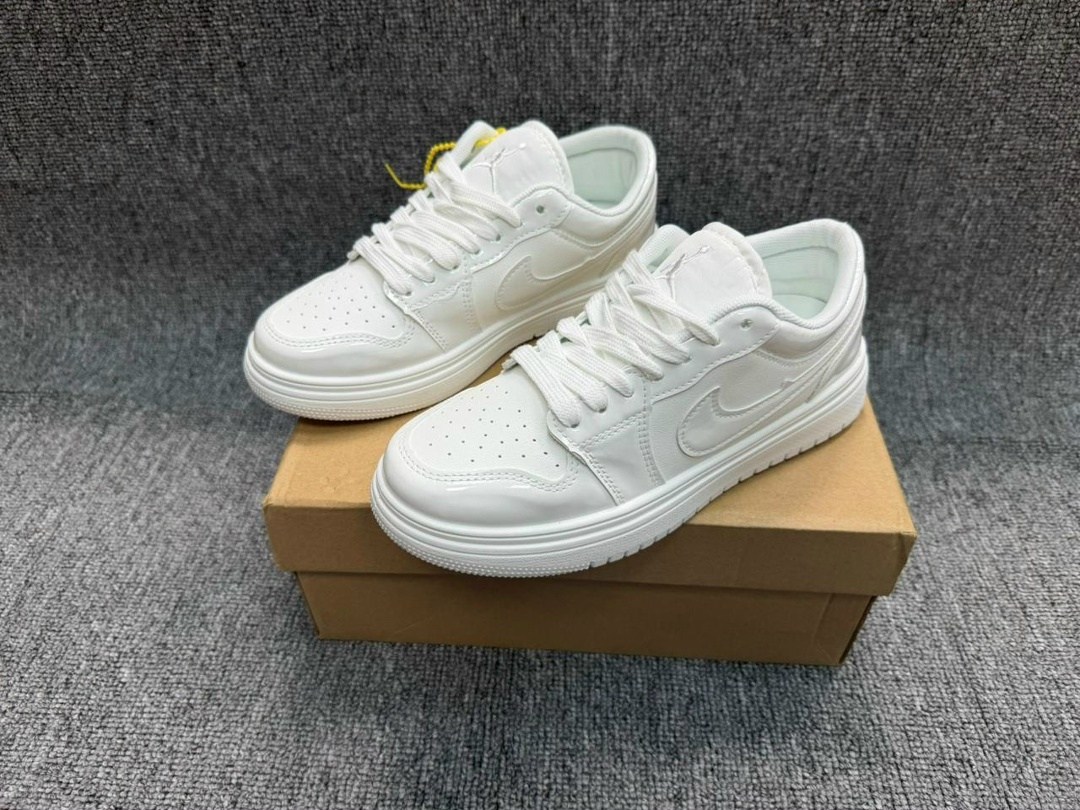 кроссовки nike air jordan 1 low "concord",кроссовки nike air jordan 1 low,кроссовки nike air jordan 1 low black лакированные,air jordan 1 low se concord,кроссовки nike air jordan 1 low se