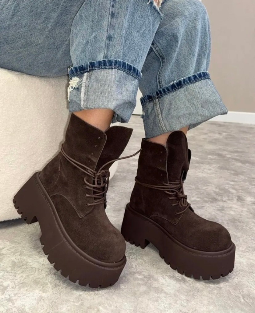 ,женские ботинки,замшевые ботинки женские,зимние женские ботильоны на платформе и каблуке кофейный,ботинки