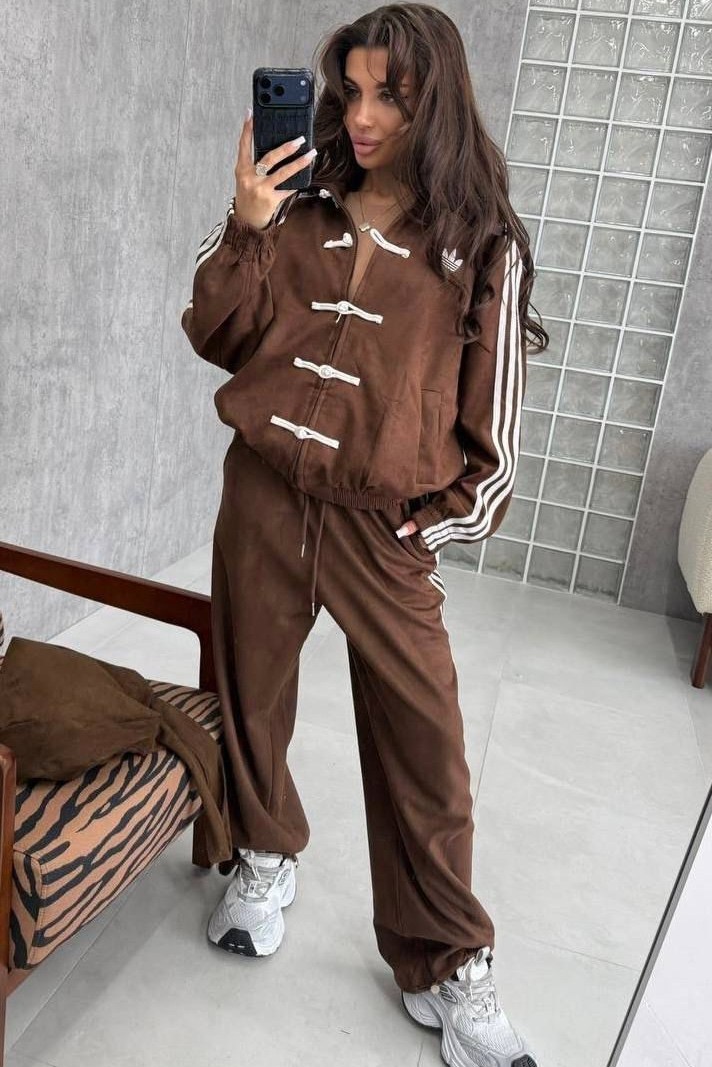 спортивный костюм,спортивный костюм женский,велюровый спортивный костюм,костюм классический,женские костюмы