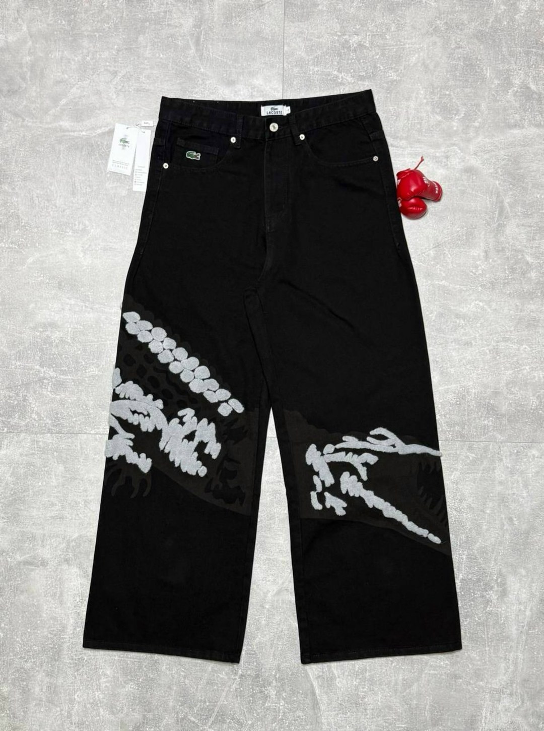 джинсы lacoste с крокодилом широкие,джинсы лакоста широкие мужские,джинсы lacoste из новой коллекции,джинсы lacoste с крокодилом dime,джинсы с крокодилом dime