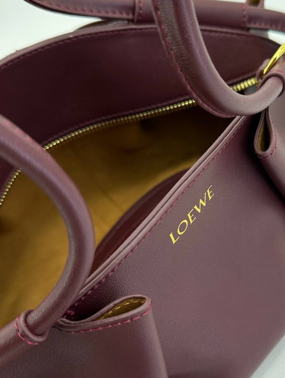 сумка loewe 33-15 см натуральная кожа,сумка женская loewe,сумка loewe,сумка loewe 33-15 см из натуральной кожи,сумка loewe 33-15 см натуральная кожа реплика
