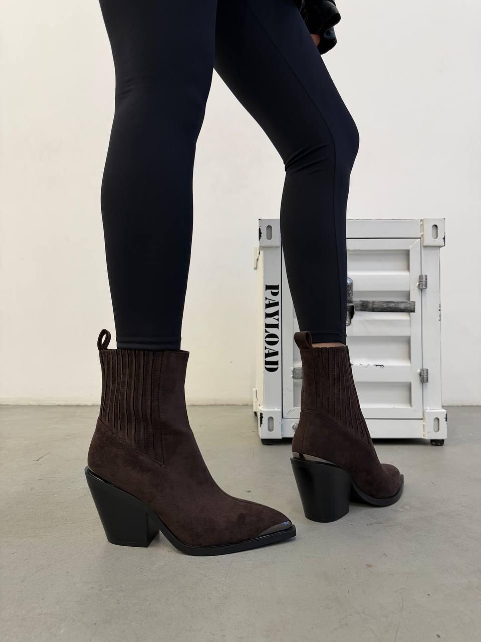 казаки замшевые эконика,,ботинки казаки замшевые демисезонные на каблуке коричневые,ботинки казаки замшевые демисезонные,казаки замшевые демисезонные ботинки на каблуке italyano