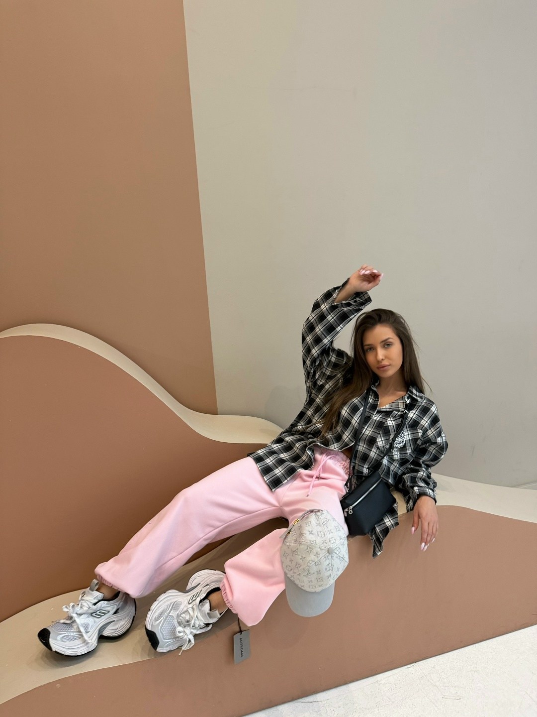 рубашка в клетку женская,женская рубашка в клетку оверсайз,рубашка клетка,рубашка клетчатая черная oversize gup,рубашка в клетку оверсайз