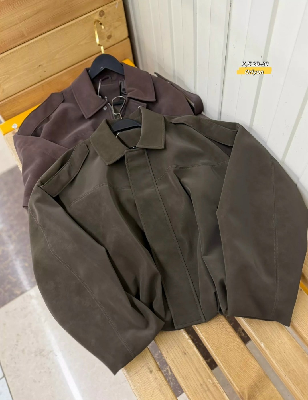 куртка-бомбер из искусственной замши zarina,куртка бомбер укороченная оверсайз эко замшевая nonstóp with me,женская замшевая куртка-бомбер,замшевая куртка,куртка замшевая бомбер оверсайз lancy