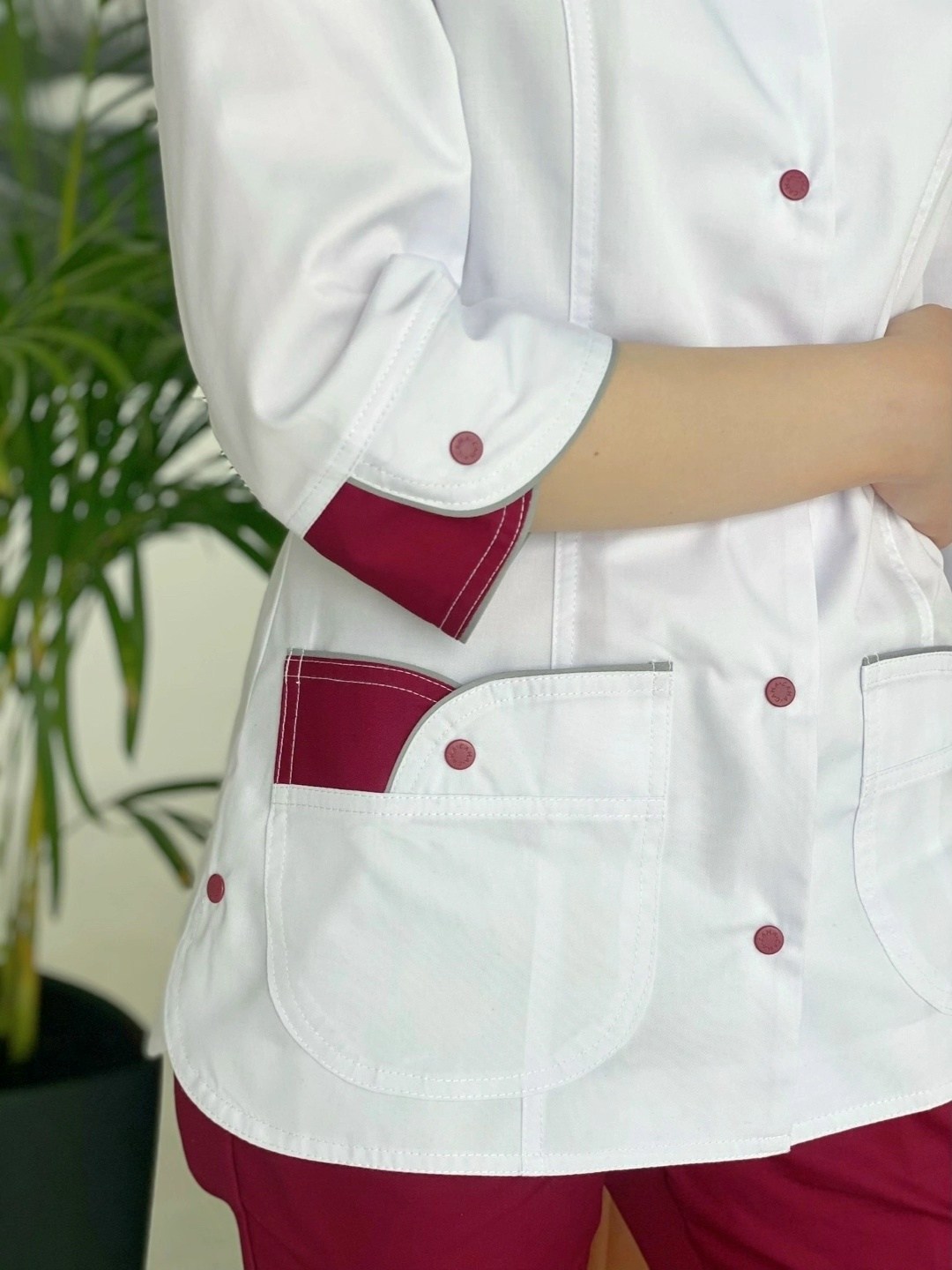 костюм медицинский женский,костюм медицинский,медицинский костюм женский белый с красным mita,медицинский костюм женский белый с красным mitа мила,мед костюмы женские