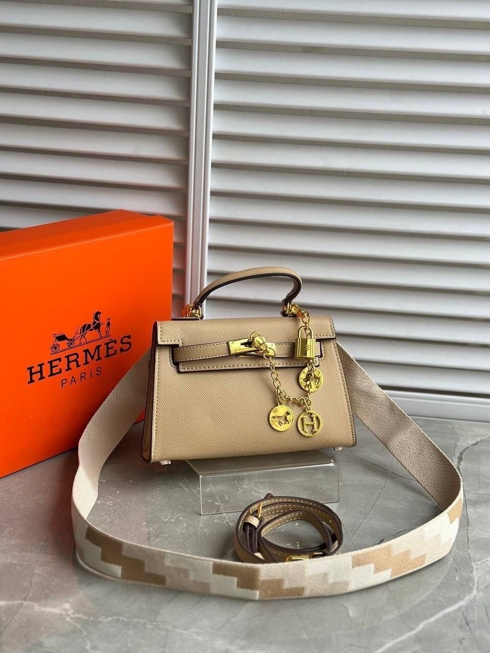 коробка для сумки 25 келли hermes,сумка брендовая в подарок hermes гермес,сумка женская маленькая hermes,сумка hermes,женская сумка hermes