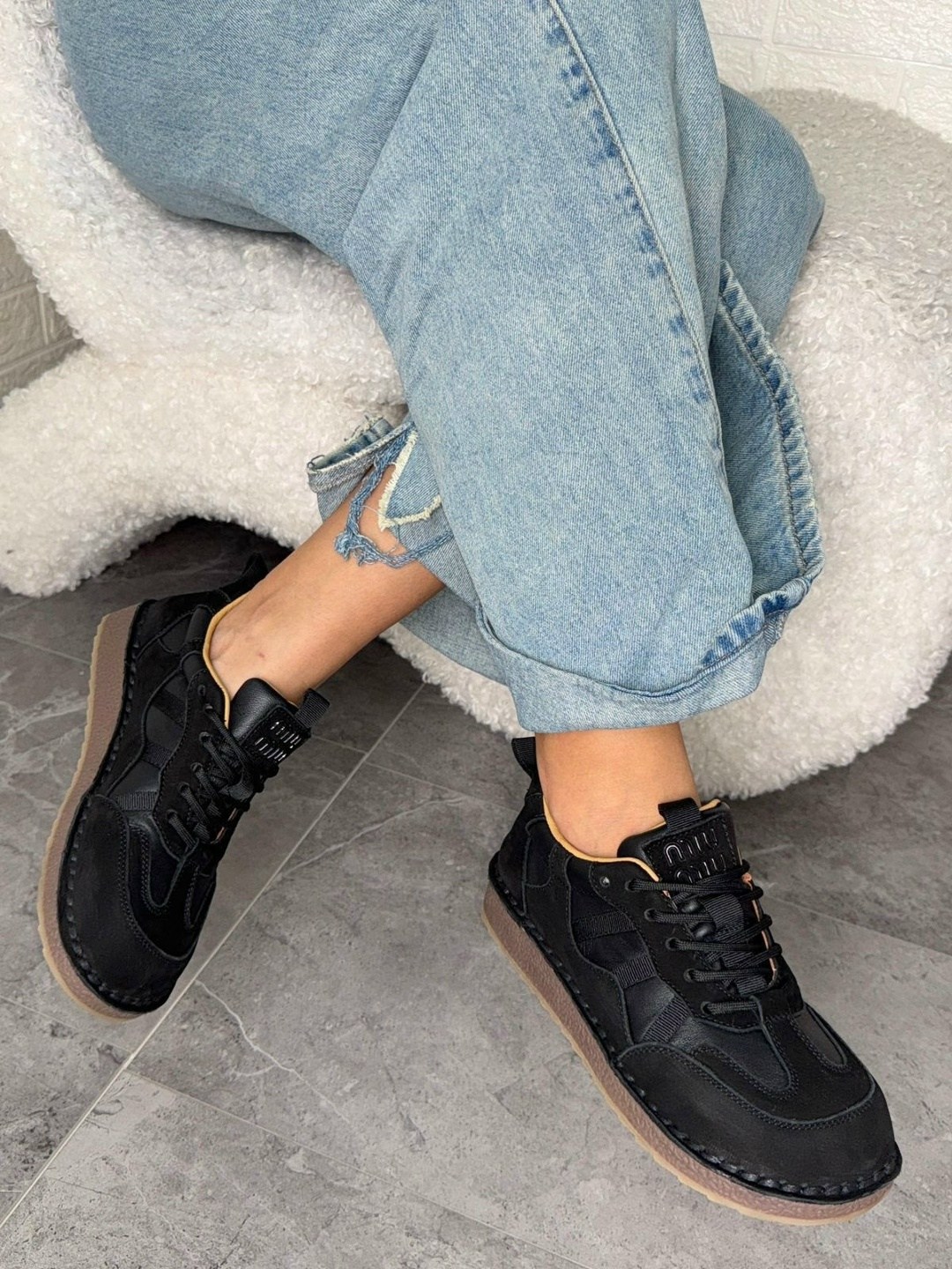 ,кроссовки женскиe,черные кроссовки,женская ,кроссовки стильные