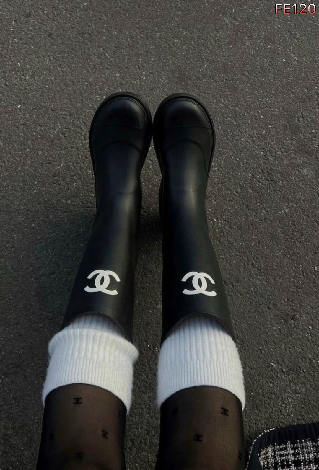 резиновые сапоги шанель,резиновые сапоги chanel,сапоги chanel,резиновые сапоги,модные сапоги