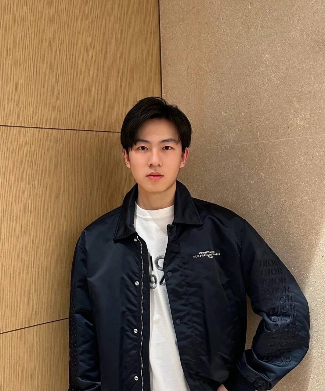 куртка кожаная,куртка модная,повседневная куртка,мужская модная куртка,кожаная куртка мужская