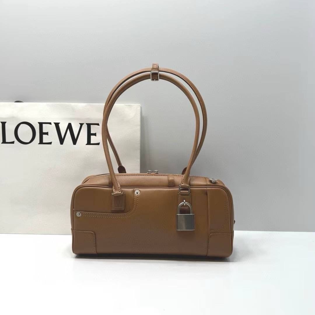 модная сумка,сумка loewe,бордовая сумка loewe,дорожная сумка,сумка женская