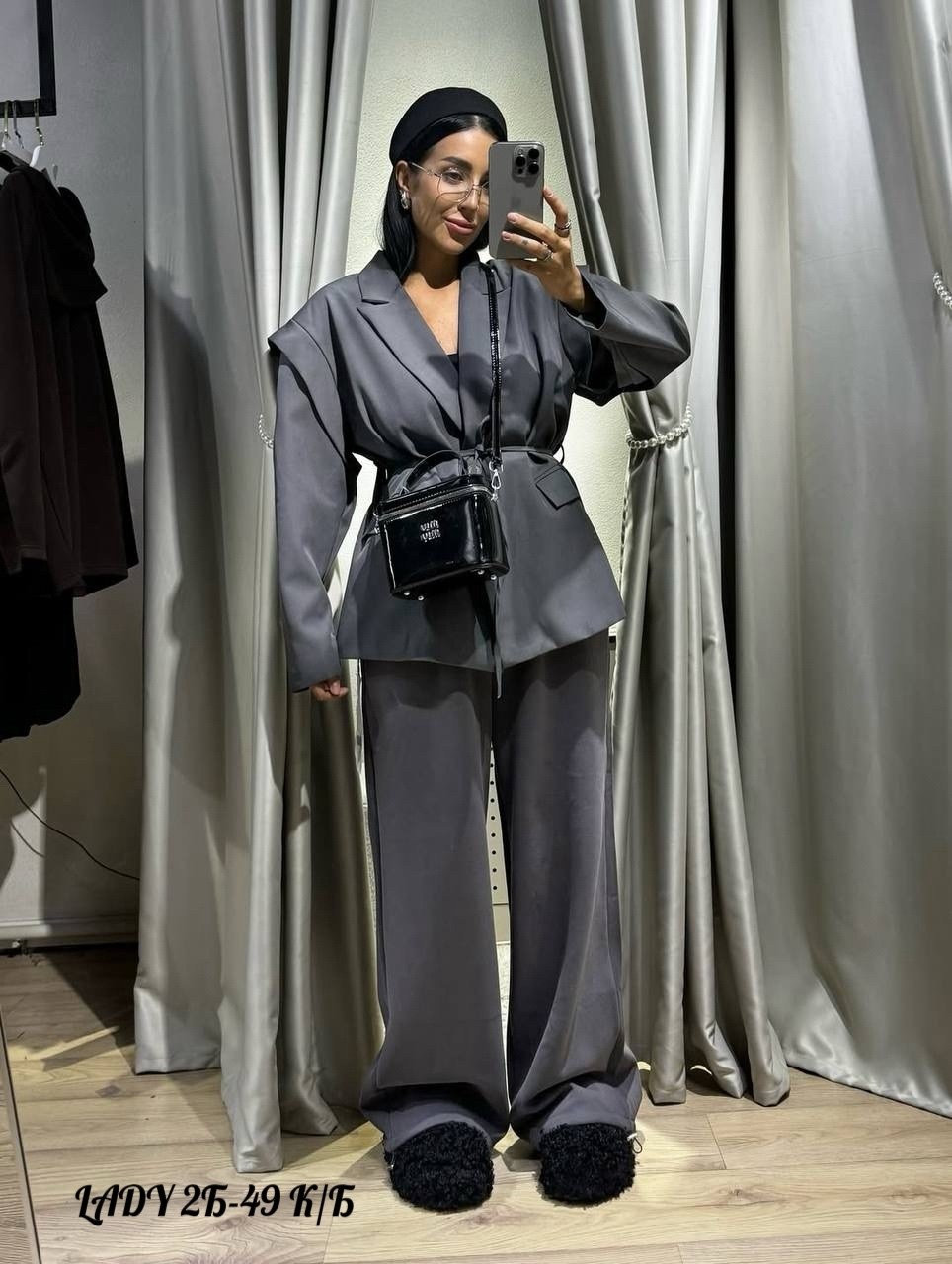 брючный костюм,брючный костюм женский,серый брючный костюм,костюм с брюками,брючный костюм свободного кроя