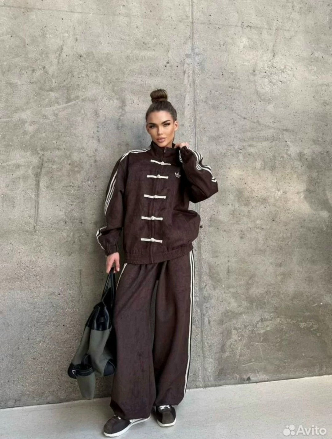 спортивный костюм,спортивный костюм женский,велюровый спортивный костюм,костюм классический,женские костюмы