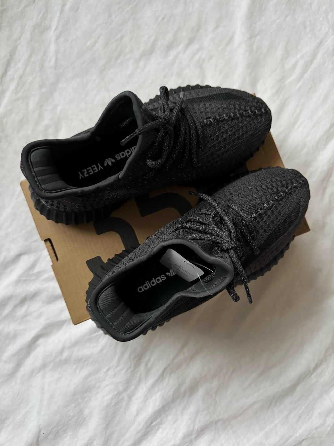 adidas yeezy boost 350 v 2,adidas yeezy boost 350,adidas yeezy boost 350 v2 black,yeezy boost 350 v 2,adidas yeezy boost